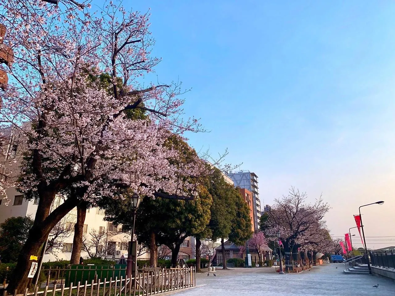 Apa Hotel Asakusa Kaminarimon Tokio 3*,